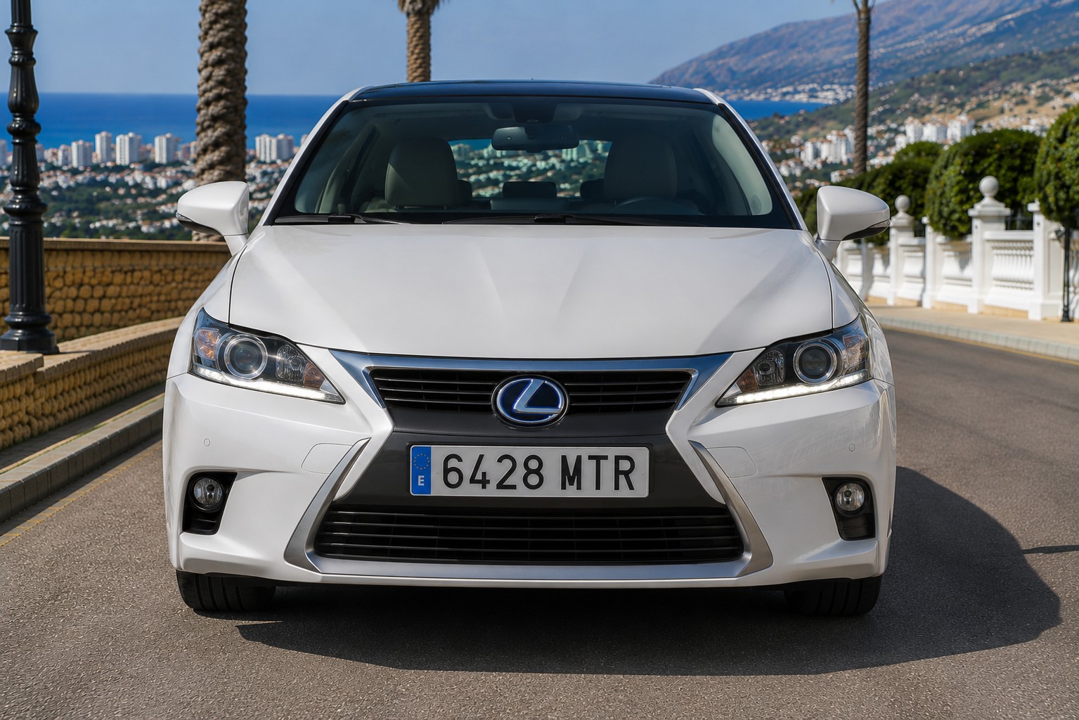 Lexus CT200h — фото 2