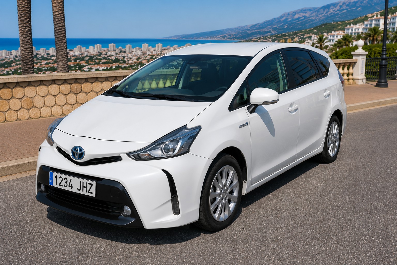 Toyota Prius Plus — 7 мест — фото 1