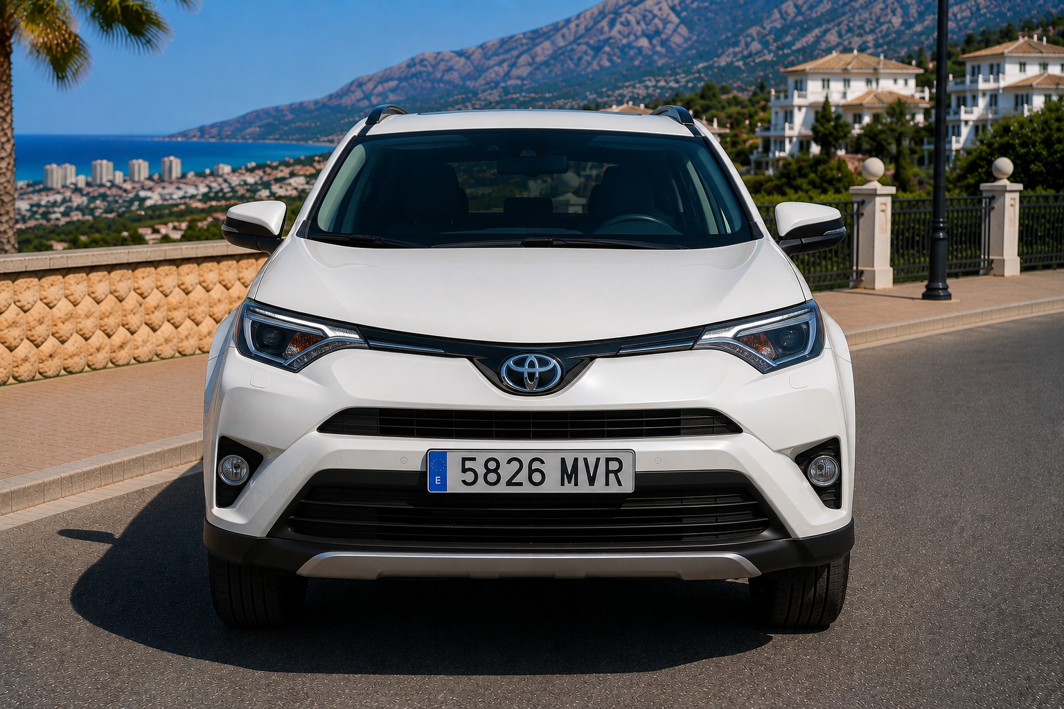 Toyota RAV4 Hybrid — фото 2